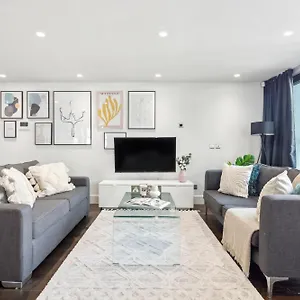 3br Penthouse With Terrace - Cityapartmentstay *