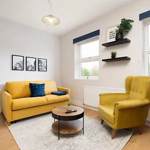 Апартаменты 2 Bedroom Flat Near Tottenham Hotspur Stadium
