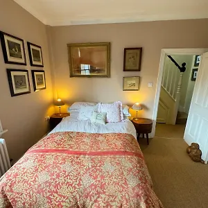 Homely Flat Wterrace 3 Mins To Battersea Park Apartment *