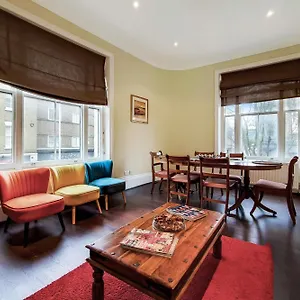 Apartment Modern And Spacious In South Kensington London