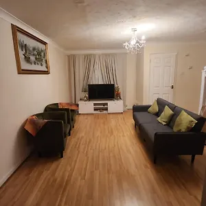 Captivating 3-bed House In Kent Holiday home