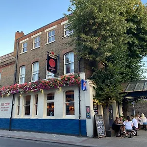 Inn The Red Cow - 3*