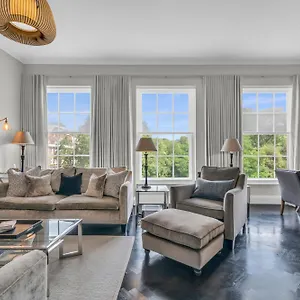 Be - The Lincoln's Residences