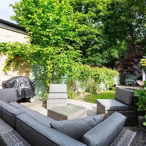 Holiday home Veeve - Parkland Perfection