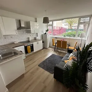 Spacious 2 Bedroom In Hoxton