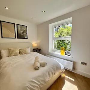 Cozy And Peaceful With Terrace In Hackney *