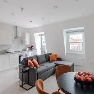Soul In The - Fitzrovia - By Frankie Says Apartment London