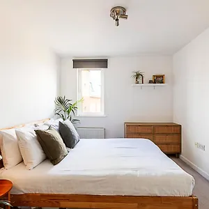 Chic & Modern Dalston *