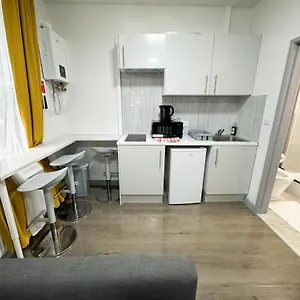 Apartment Flat 4 In