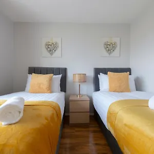 Lovely 2 Bedroom With River & View Лондон
