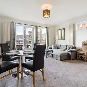 Modern 2 Bedroom In Mitcham, London Apartment Mitcham