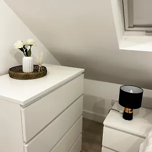 Modern Loft 2 Bedroom Flat Near Heathrow And Piccadilly Line Apartment Harrow on the Hill