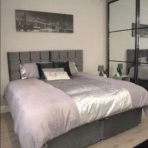 Waterdell Farm Apartment *