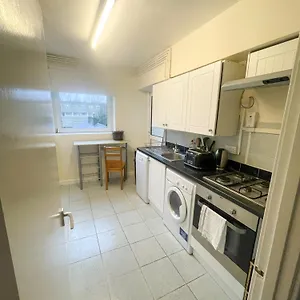 Flat F, 266 Bethnal Road London
