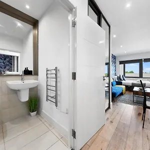 Charming 1-bed In Appartamento *