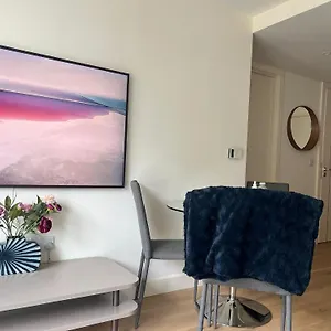 Apartment Impeccable 1-bed *