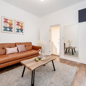 Beautiful Flat Near The Center 11 Min By Tube