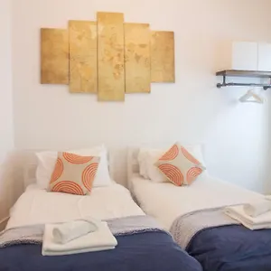 Apartment - Great Location *
