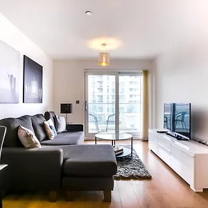 Apartment Guestready - Comfort By The Thames, W/ Balcony London