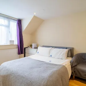 Comfy Private In Battersea Close To Clapham Junction Homestay *