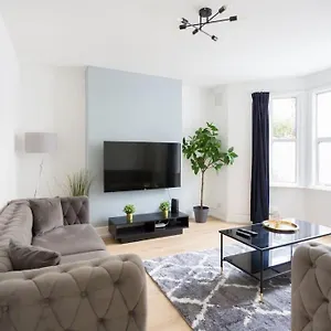 Two Bedroom In Dalston