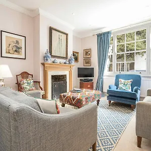 Apartment Exquisite Townhouse With Patio *