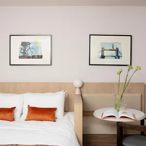 Bob W Tower Hill Residences * London
