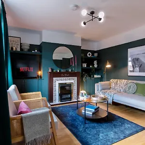 3-bed House - Next To Olympic Park & Westfield *