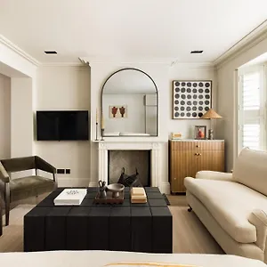 The Kensington House By Hok Living Holiday home
