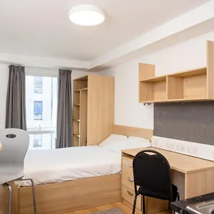 Hotel Consort Village
