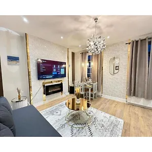 F2- Beautiful 1 Bed Flat Near Edgware Road Station Apartment *