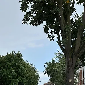 Apartment Budget 2 Bedroom Close To Hyde Park *