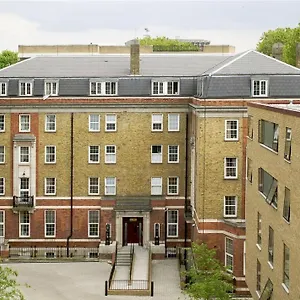Apartment Langton Close House, London