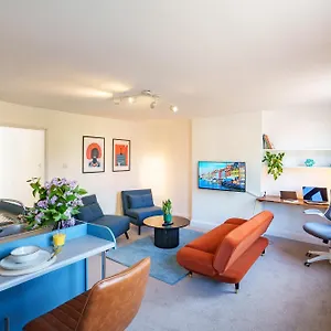 Stylish & Spacious Peckham Flat Apartment