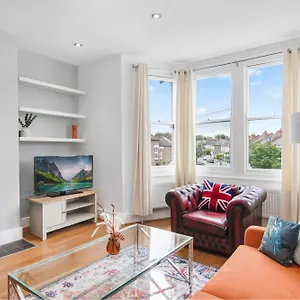 Apartment Onsitestays - Bright Spacious 2-br, Wifi And Lots Of Street Parking *