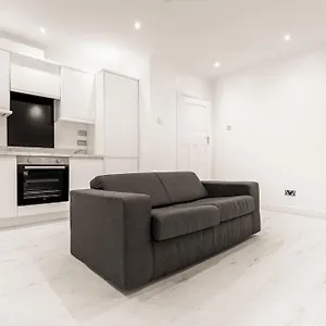 Apartment 2 Bed In Wembley, Ealing, London Perivale