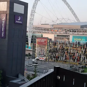 Wembley Stadium Comfort Stay Cosy Room With A View Concerts, Matches And More Holiday home *