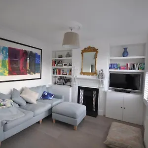 Lovely 2-bed Maisonette With Garden Close To River In Barnes - Mortlake Apartment