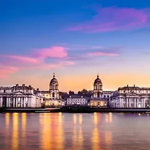 Greenwich Haven, Apartment *