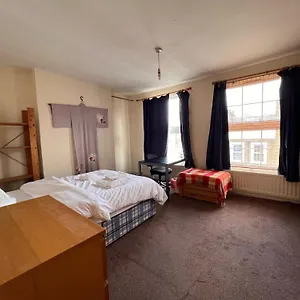 Lovely Victorian Flat For 6 In Stoke Newington *