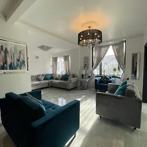 Bungalow Homestay Double Bedroom In London Homestay Ilford