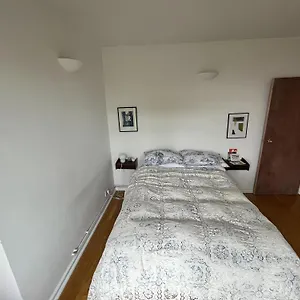 Peaceful 2 Bedroom Flat With Roof Terrace - Hackney Апартаменты