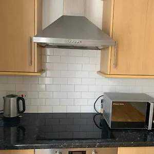 Апартаменты Spaciously Renovated 2bd Flat - Camden *