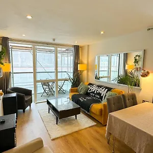 Vibrant & Inviting 1bd Flat Heart Of Haggerston! * Лондон