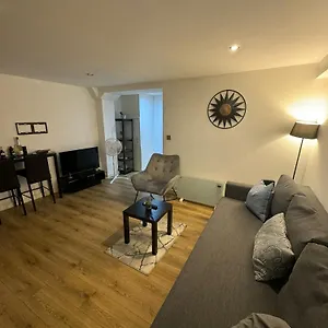 Cozy Two Bedroom Sleeps 6 Near Camden Market Hw10 Apartment *