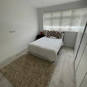Guest house Grey House Near Wembley Stadium *