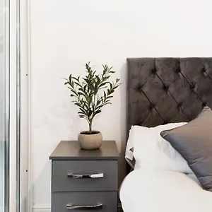 Parkside Haven, Modern 2-bed Flat With Ensuites, Free Parking & Self Check-in *