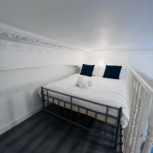 F101-first Floor Flat Fits 3 Near Hyde Park Apartment *