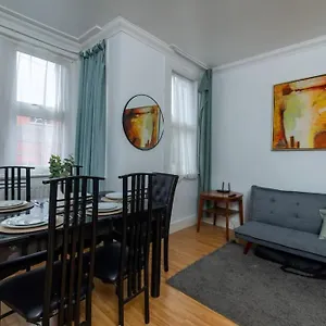 Tranquil 2br In Harlesden Apartment *