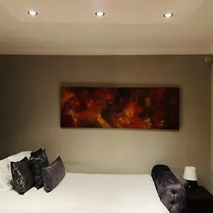 Apartment Sanctuary Place In The Heart Of London